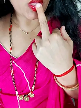 Snapshot of Indian_desi_wife chatting on 05/31/26, 02:20 Indian desi wife online show from 05/31/26, 02:20