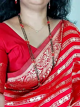 Snapshot of Indian_desi_wife chatting on 06/02/26, 02:35 Indian desi wife online show from 06/02/26, 02:35