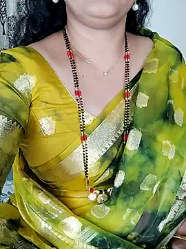 Snapshot of Indian_desi_wife chatting on 06/27/26, 02:38 Indian desi wife online show from 06/27/26, 02:38