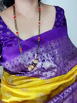 Snapshot of Indian_desi_wife chatting on 07/04/26, 02:18 Indian desi wife online show from 07/04/26, 02:18