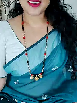 Snapshot of Indian_desi_wife chatting on 07/23/26, 02:20 Indian desi wife online show from 07/23/26, 02:20