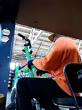 Snapshot of Daddy_hook chatting on 12/06/24, 09:57 Daddy hook online show from 12/06/24, 09:57