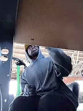 Snapshot of Daddy_hook chatting on 12/17/24, 06:20 Daddy hook online show from 12/17/24, 06:20