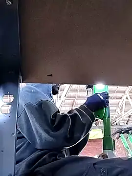 Snapshot of Daddy_hook chatting on 12/19/24, 06:12 Daddy hook online show from 12/19/24, 06:12