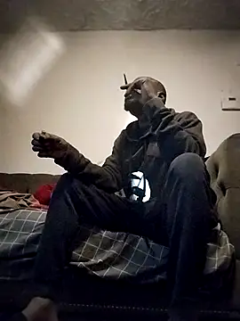 Snapshot of Daddy_hook chatting on 11/09/25, 02:32 Daddy hook online show from 11/09/25, 02:32