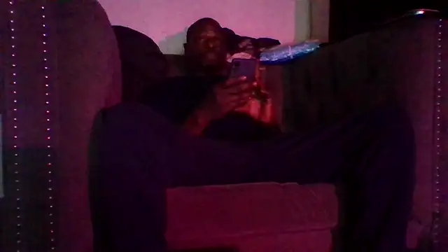 Snapshot of Daddy_hook chatting on 12/02/25, 04:40 Daddy hook online show from 12/02/25, 04:40