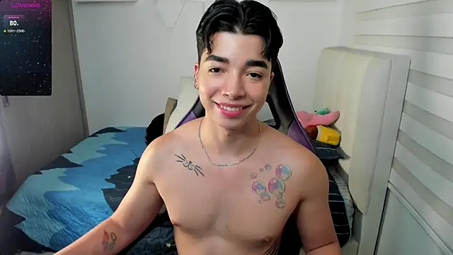 santy7v7 online show from 10/22/25, 01:22