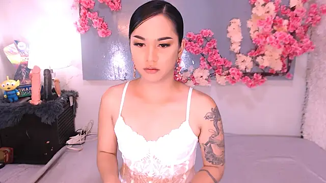 Oriental Tiara online show from 10/07/25, 12:24