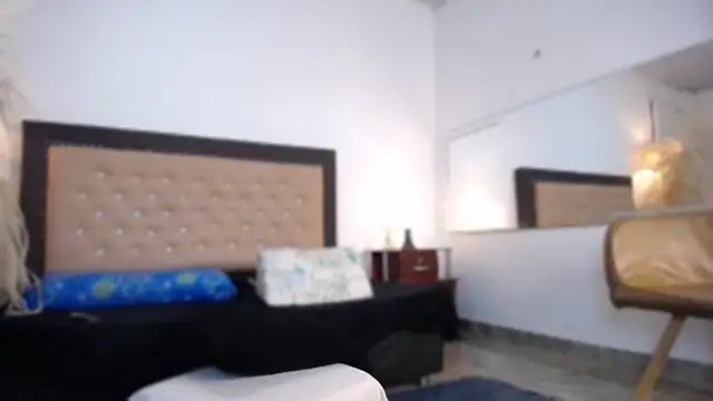 Lia sarahi online show from 01/13/25, 06:38