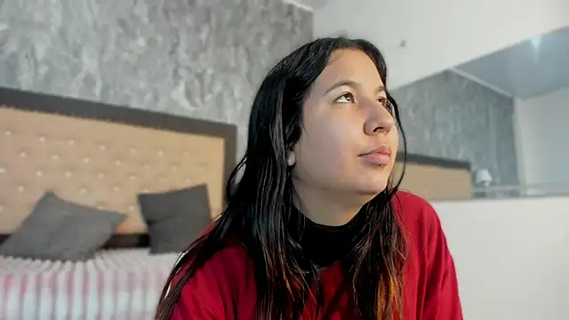 Snapshot of Lia_sarahi chatting on 10/29/25, 11:34 Lia sarahi online show from 10/29/25, 11:34