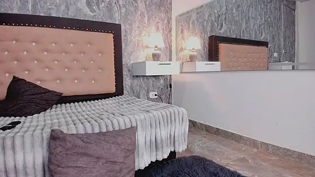 Snapshot of Lia_sarahi chatting on 11/24/25, 11:43 Lia sarahi online show from 11/24/25, 11:43