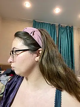 DienkaGreen online show from 12/01/25, 02:22