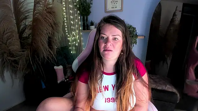 lena paulxo online show from 12/07/24, 12:24