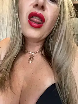 Snapshot of Kittenforyou chatting on 09/20/25, 12:06 Kittenforyou online show from 09/20/25, 12:06