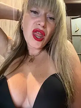 Snapshot of Kittenforyou chatting on 10/07/25, 10:07 Kittenforyou online show from 10/07/25, 10:07