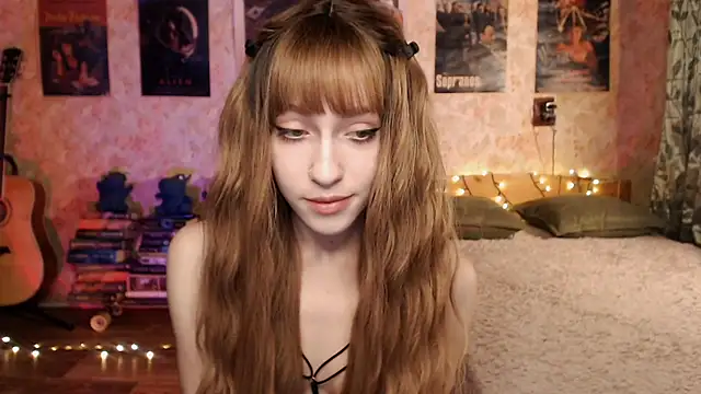 Snapshot of Friendly_Ellie chatting on 12/10/24, 11:51 Friendly Ellie online show from 12/10/24, 11:51
