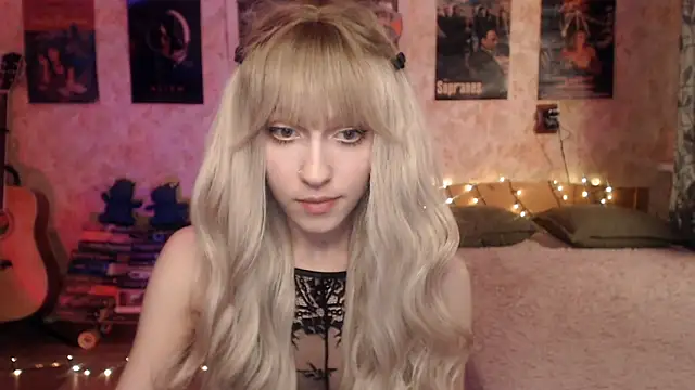 Snapshot of Friendly_Ellie chatting on 01/30/25, 12:06 Friendly Ellie online show from 01/30/25, 12:06