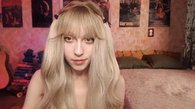 Snapshot of Friendly_Ellie chatting on 03/19/25, 11:14 Friendly Ellie online show from 03/19/25, 11:14