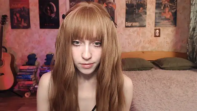 Snapshot of Friendly_Ellie chatting on 11/14/25, 12:20 Friendly Ellie online show from 11/14/25, 12:20