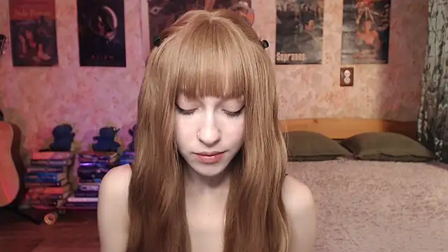 Snapshot of Friendly_Ellie chatting on 02/01/26, 12:20 Friendly Ellie online show from 02/01/26, 12:20