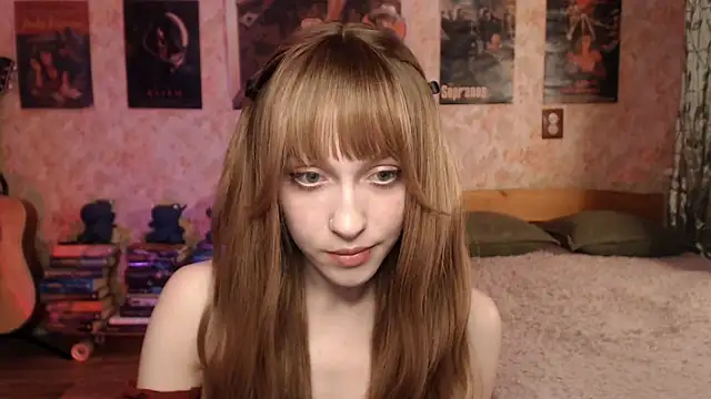 Snapshot of Friendly_Ellie chatting on 03/16/26, 11:20 Friendly Ellie online show from 03/16/26, 11:20