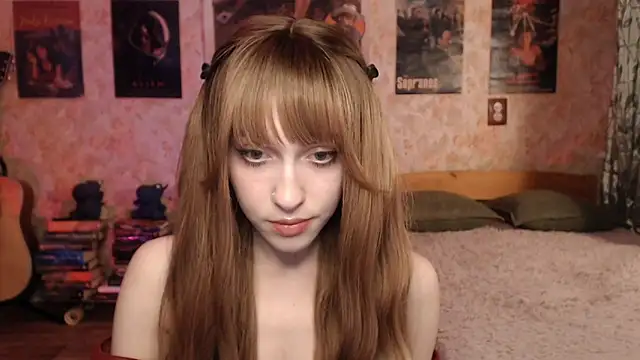 Snapshot of Friendly_Ellie chatting on 03/17/26, 11:19 Friendly Ellie online show from 03/17/26, 11:19
