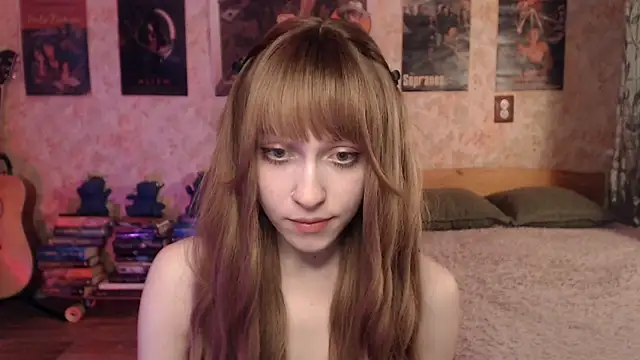 Snapshot of Friendly_Ellie chatting on 04/01/26, 01:34 Friendly Ellie online show from 04/01/26, 01:34