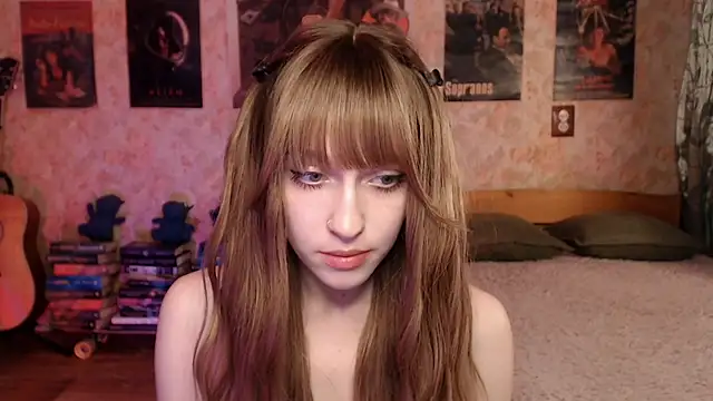 Snapshot of Friendly_Ellie chatting on 05/27/26, 11:24 Friendly Ellie online show from 05/27/26, 11:24