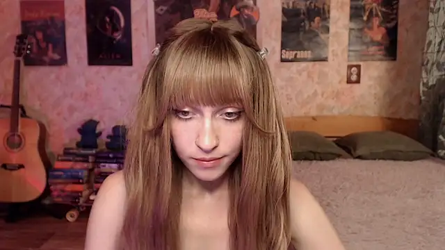 Snapshot of Friendly_Ellie chatting on 07/09/26, 02:21 Friendly Ellie online show from 07/09/26, 02:21