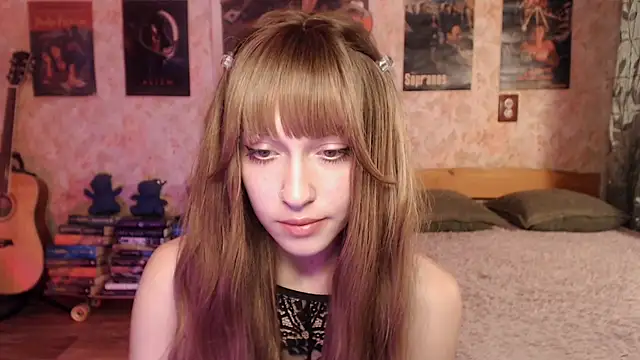 Snapshot of Friendly_Ellie chatting on 07/14/26, 12:24 Friendly Ellie online show from 07/14/26, 12:24