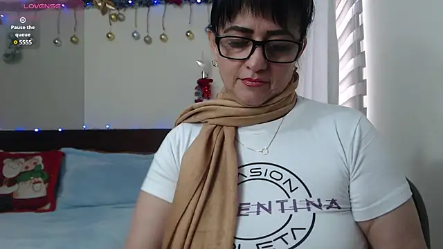 ISABEEL SOFIA01 online show from 01/04/25, 05:37
