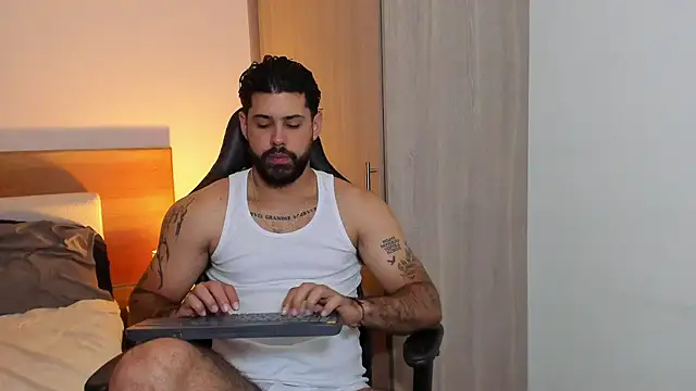 Justyn Torres online show from 03/13/25, 02:33