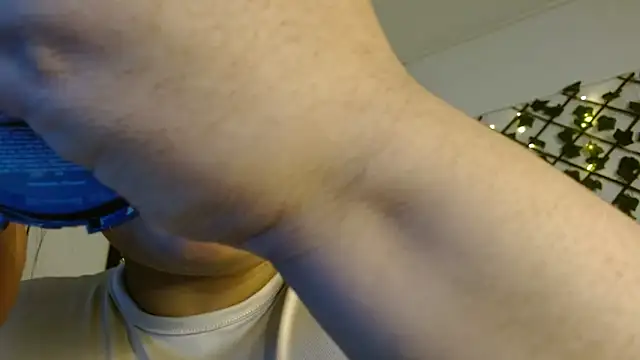 Snapshot of sexychubby___ chatting on 03/11/25, 02:43 sexychubby    online show from 03/11/25, 02:43