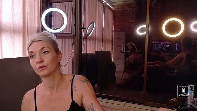 MissLMrJ online show from 10/20/25, 06:58