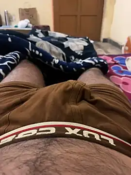 Bareilly Boy1 online show from 02/09/25, 04:46