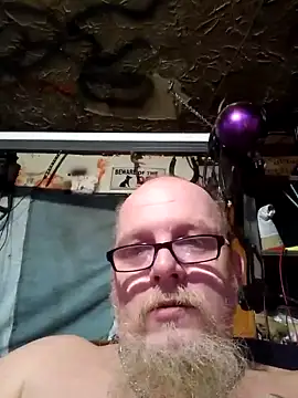 Snapshot of Kevinmc1d chatting on 10/18/25, 03:57 Kevinmc1d online show from 10/18/25, 03:57