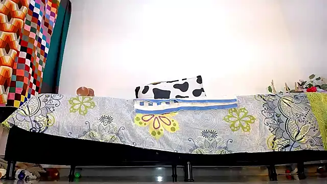 isabella-yumm online show from 05/28/26, 12:41