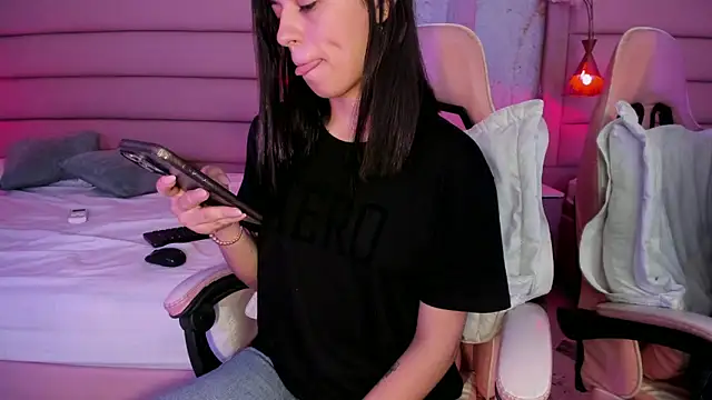 IvySanders1 online show from 10/10/25, 01:10