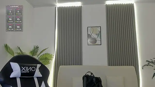 emilyycute  online show from 01/22/25, 12:17