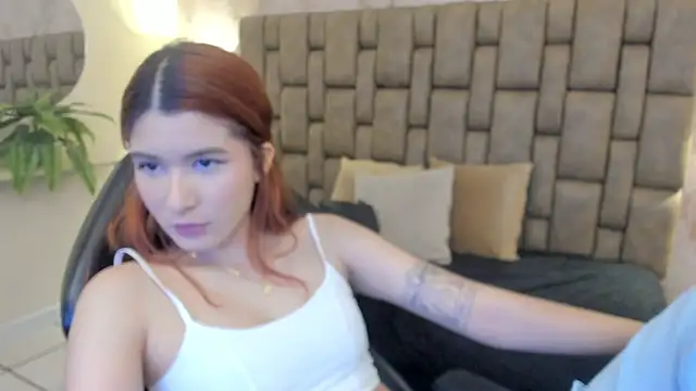 emilyycute  online show from 02/15/25, 12:11