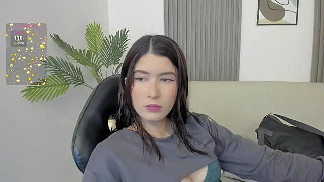 emilyycute  online show from 03/05/25, 12:11