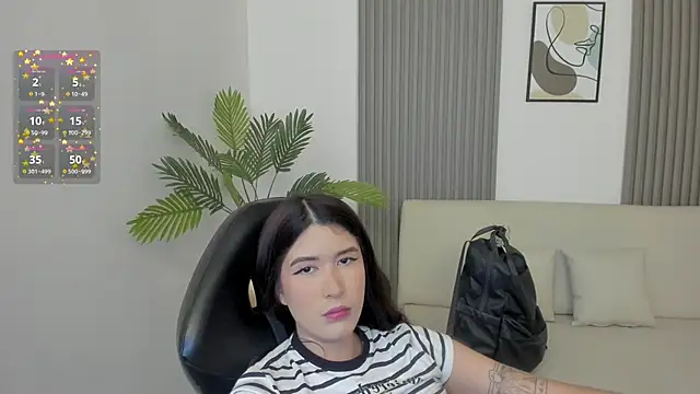 emilyycute  online show from 03/06/25, 12:09