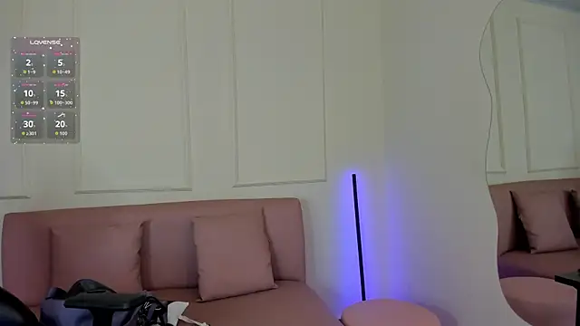 emilyycute  online show from 09/09/25, 12:15
