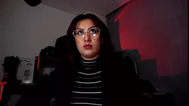 Snapshot of Scarlett_Sen chatting on 09/18/25, 02:08 Scarlett Sen online show from 09/18/25, 02:08