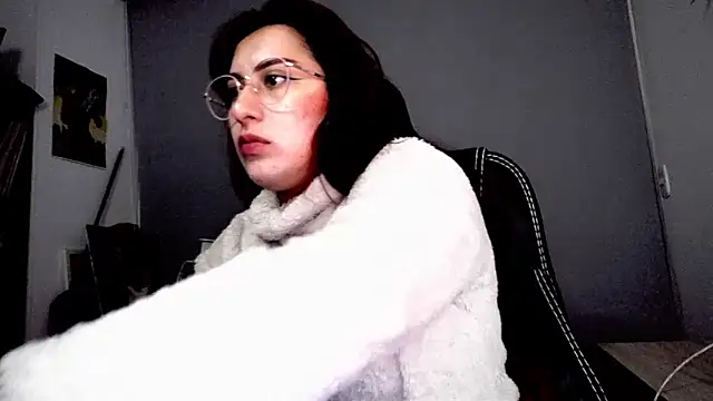 Snapshot of Scarlett_Sen chatting on 11/10/25, 02:49 Scarlett Sen online show from 11/10/25, 02:49