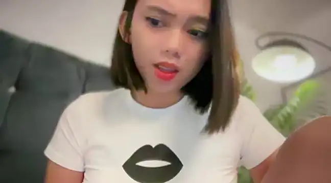 Snapshot of GenesisCastillano chatting on 02/23/25, 12:48 GenesisCastillano online show from 02/23/25, 12:48