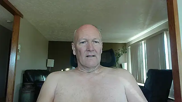 Snapshot of BasicAnt chatting on 10/10/25, 02:38 BasicAnt online show from 10/10/25, 02:38