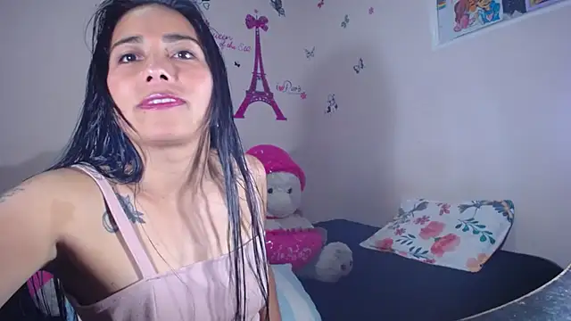 Snapshot of hanna_girl21 chatting on 06/26/26, 10:58 hanna girl21 online show from 06/26/26, 10:58