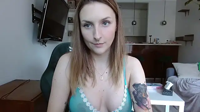 Snapshot of illusorycat chatting on 10/21/25, 10:38 illusorycat online show from 10/21/25, 10:38