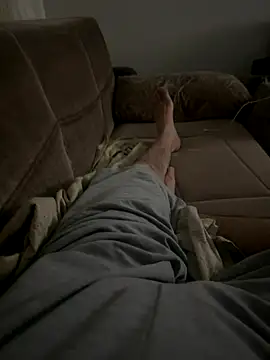 Snapshot of MAHKE12 chatting on 09/23/25, 09:51 MAHKE12 online show from 09/23/25, 09:51